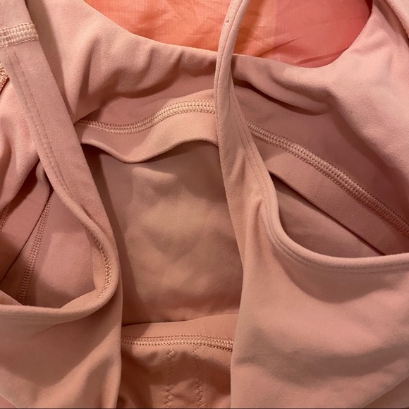 Lululemon alight tank - Picture 2 of 5